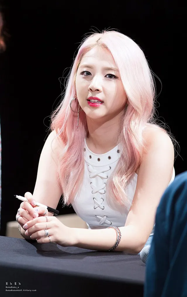 Jiwoo