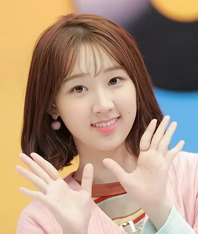 Shin Jiyoon