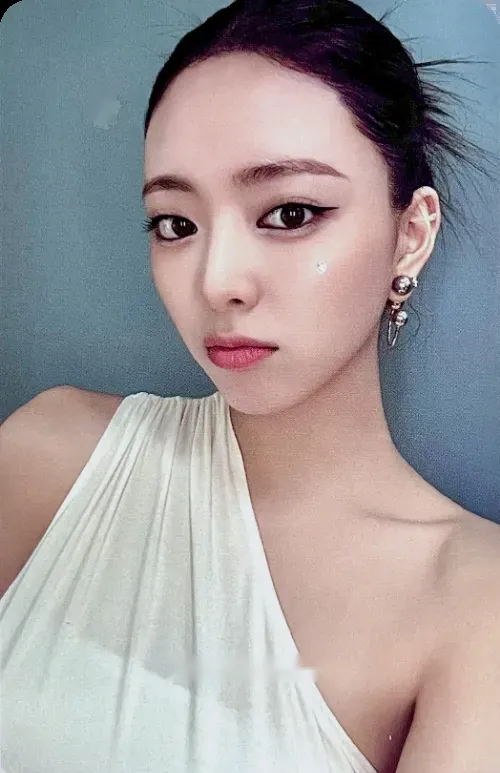 Photocards — ITZY, GOLD — Standard
