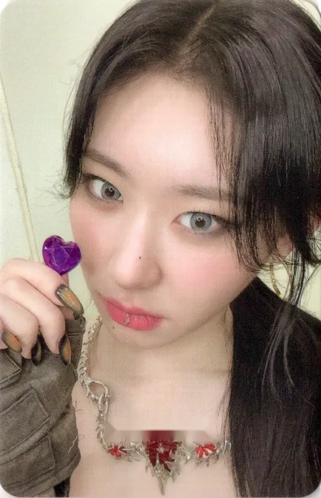 Photocards — ITZY, BORN TO BE — Standard