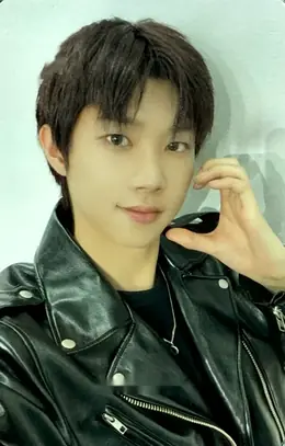 Hyunwoo · 82World: LA