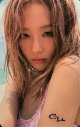 Seulgi · Velvet Summer
