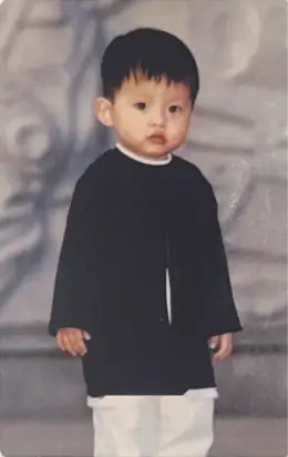 Hyunyeop · ESSEGE