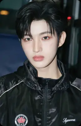 Kim HeeJu · yesweare