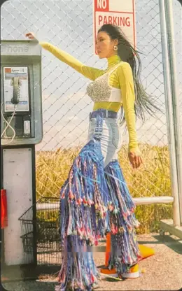 Hwasa · MIC ON