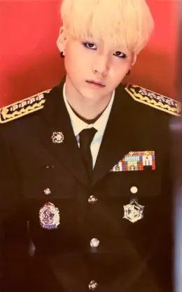 SUGA · Young Forever