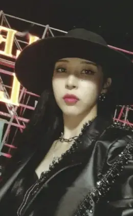 Moonbyul · MIC ON