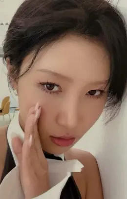 Hwasa · 4WARD