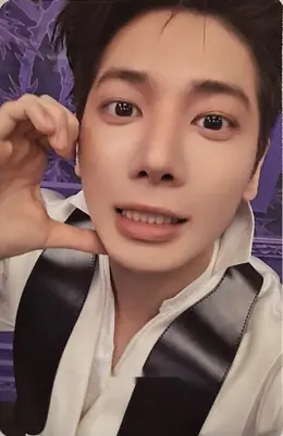 Taehyun · 7TH YEAR: A Moment of Stillness in the Thorns