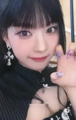 Isa · MEOW / Cheeky Icy Thang (Japanese Ver.)