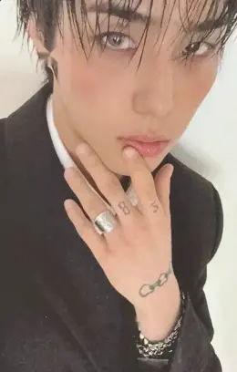 Seongbin · FEELM