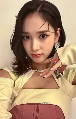 J · YOUNG-LUV.COM