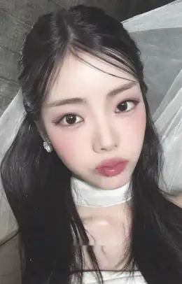 Na Goeun · HEADWAY