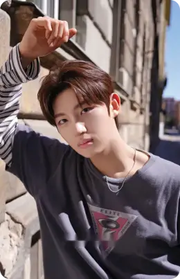 Kim HeeJu · unevermet