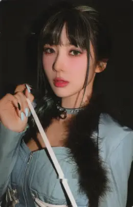 Yoohyeon · Apocalypse : Follow Us
