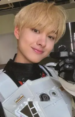 Lee Hanbin · NEW TOMORROW