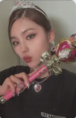 Yeji · CHECKMATE