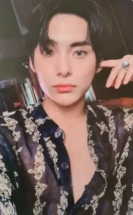Park Junhee · Adventures in Wonderland