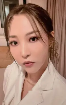 Moonbyul · WAW