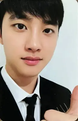 D.O. · Love Shot