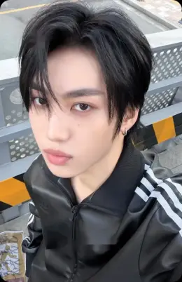 Kim JuHo · yesweare