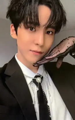 Yunho · THE WORLD EP.PARADIGM