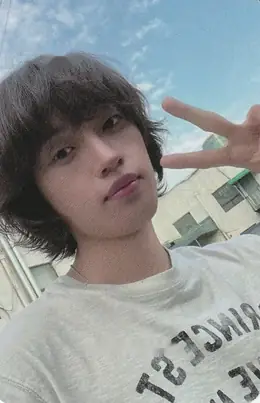 Kim Shin · HELLO AxMxP