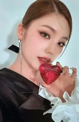 Yeji · CHECKMATE