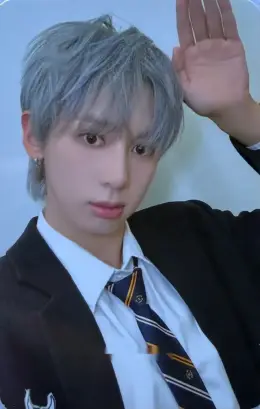 Hee · Youth Never DIE