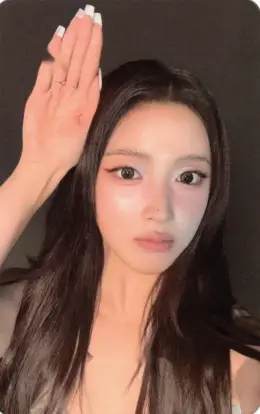Jiwoo · Heavy Serenade