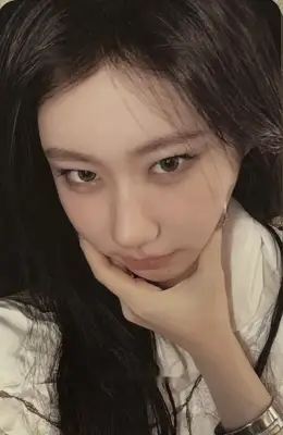 Chaeryeong · TUNNEL VISION