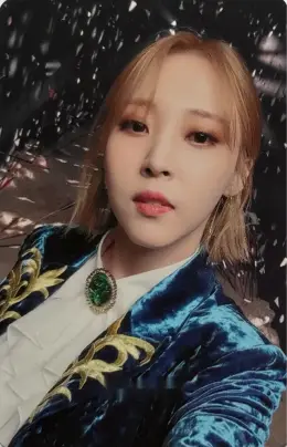 Moonbyul · TRAVEL