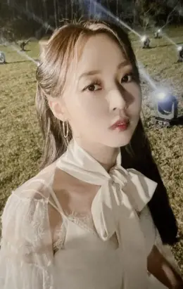Moonbyul · WAW