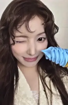 Jiwoo · Blue Valentine
