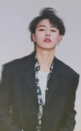 U-Kwon · Re:Montage