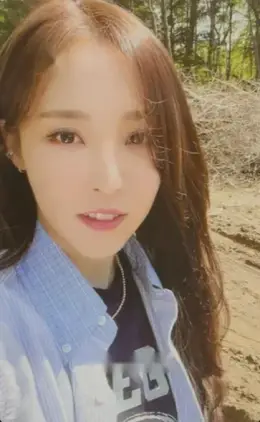 Moonbyul · WAW