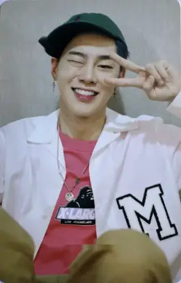 Hyunbin · Fantasy