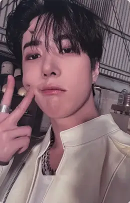 Jongwoo · PARADOXX