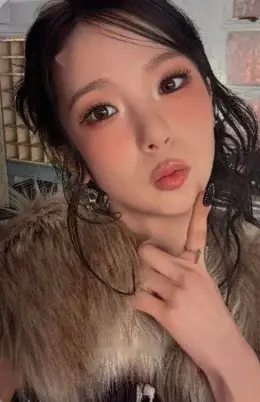 Yujin · Crack Code