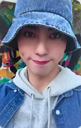 Yunhyeok · LATECOMER