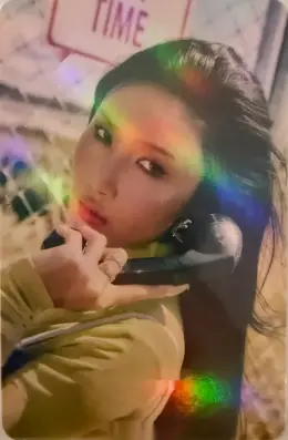 Hwasa · MIC ON