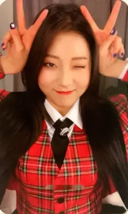 Seungyeon · BLACK DRESS