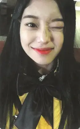 Jeonghee · Loca