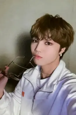 Eunho · Youni-Q