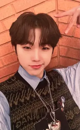 Junyong · Catch The Young : Fragments of Odyssey