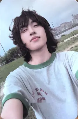 Kim Shin · HELLO AxMxP