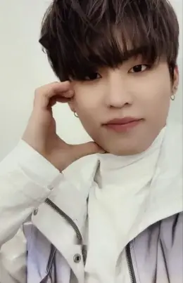 Park Jeongwoo · THE SECOND STEP : CHAPTER ONE