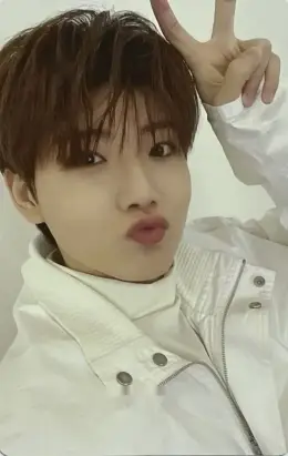 Junkyu · THE SECOND STEP : CHAPTER ONE