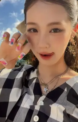 Miyeon · i-dle