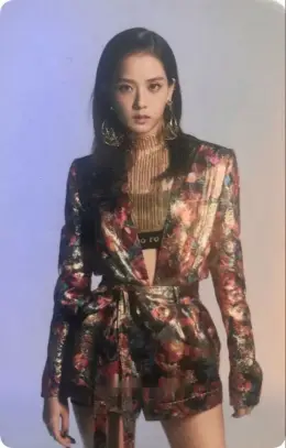 Jisoo · SQUARE UP